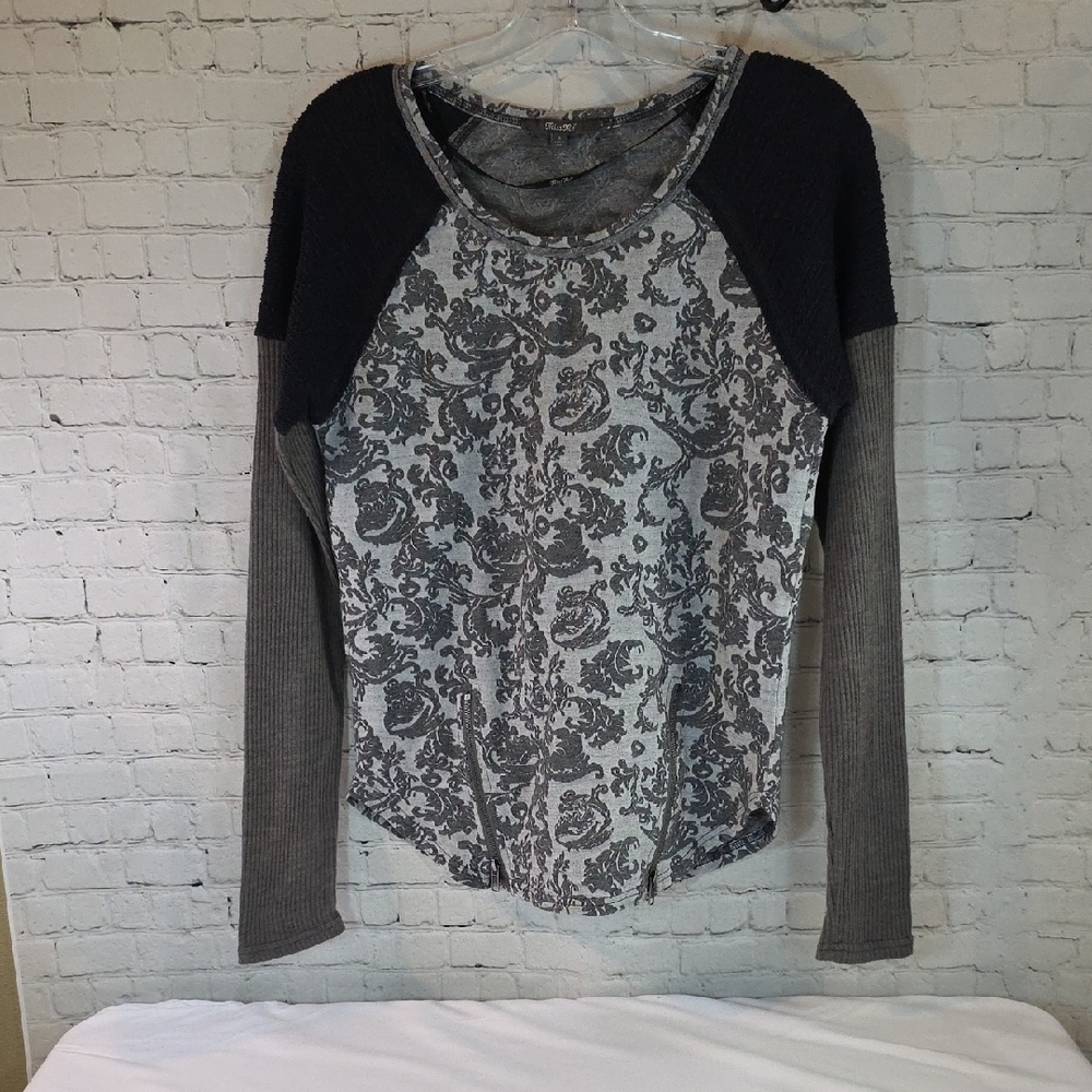 Miss Me Black and Gray Long Sleeve Top Size S